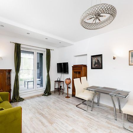 Nadwislanska 11 Apartment With Garden Krakow Dış mekan fotoğraf