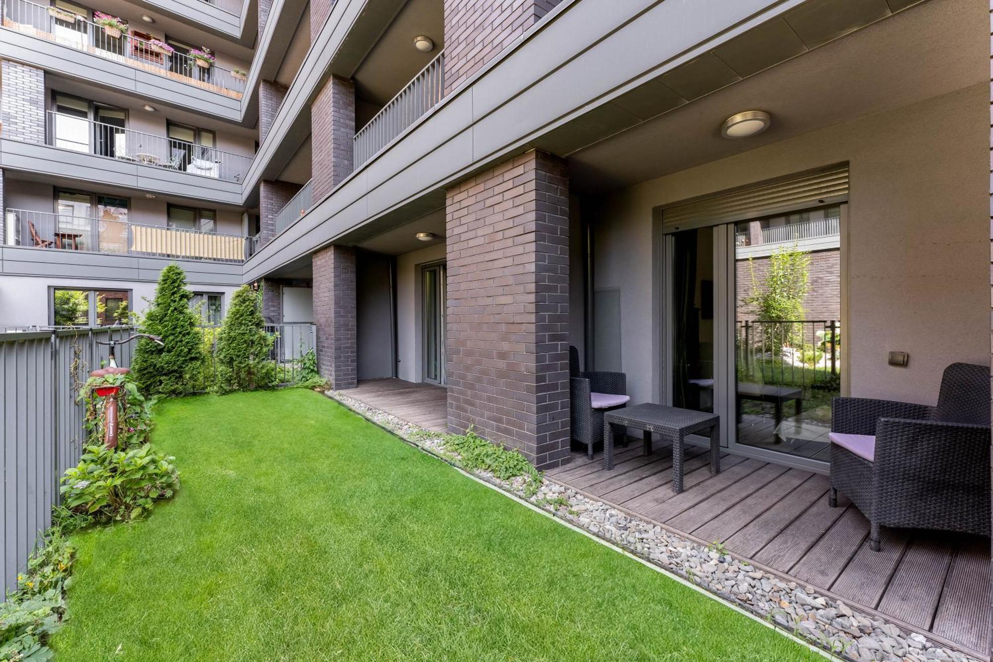 Nadwislanska 11 Apartment With Garden Krakow Dış mekan fotoğraf