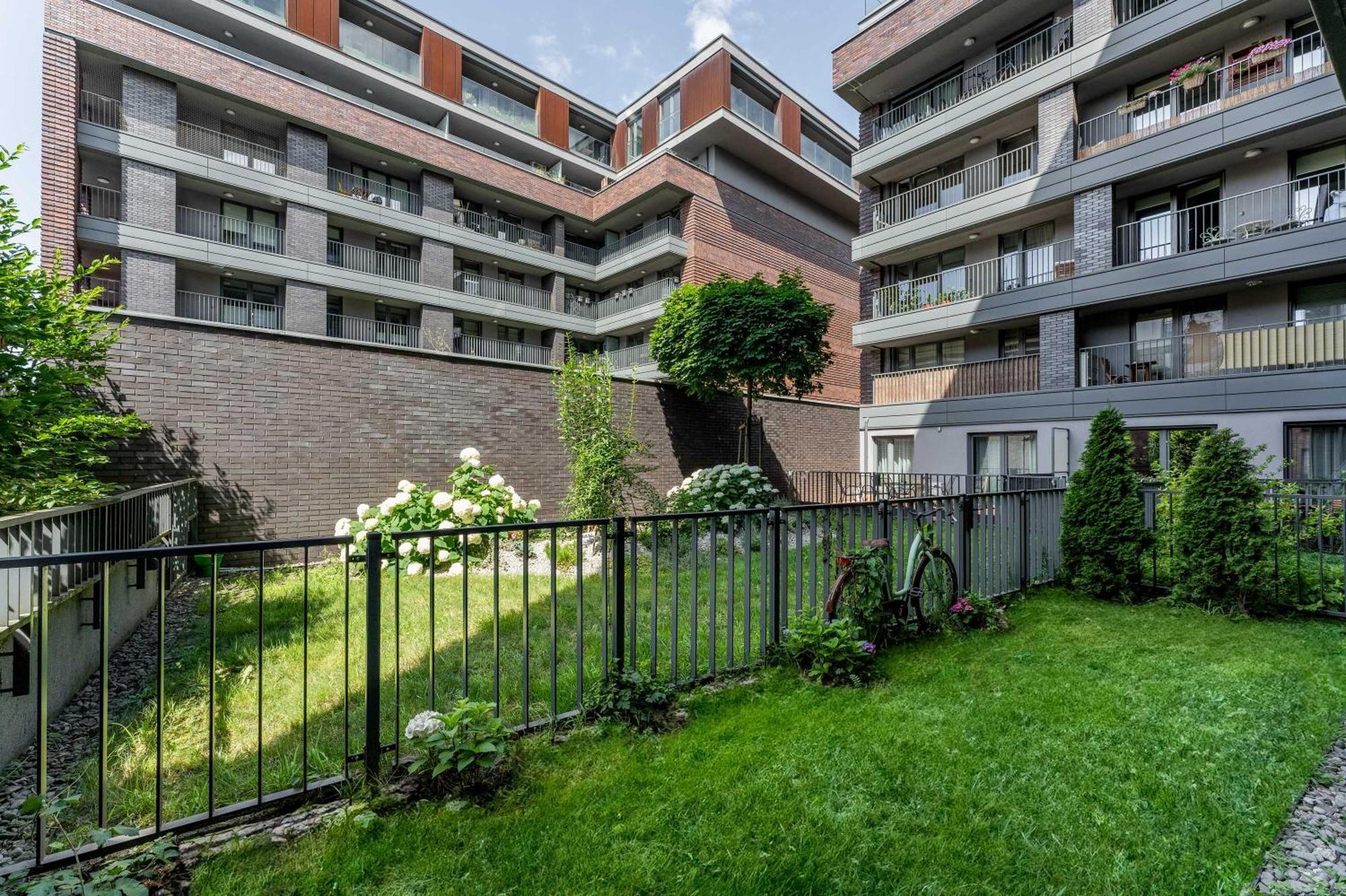 Nadwislanska 11 Apartment With Garden Krakow Dış mekan fotoğraf