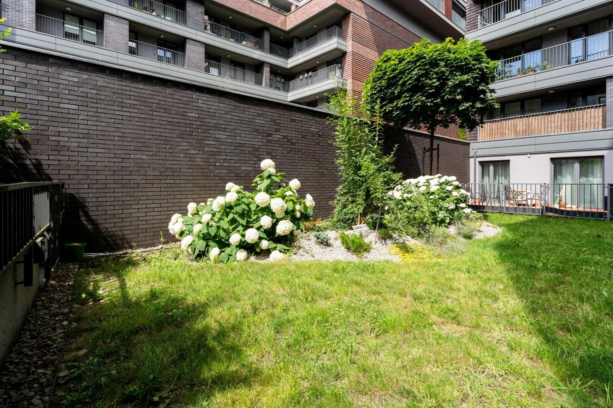 Nadwislanska 11 Apartment With Garden Krakow Dış mekan fotoğraf
